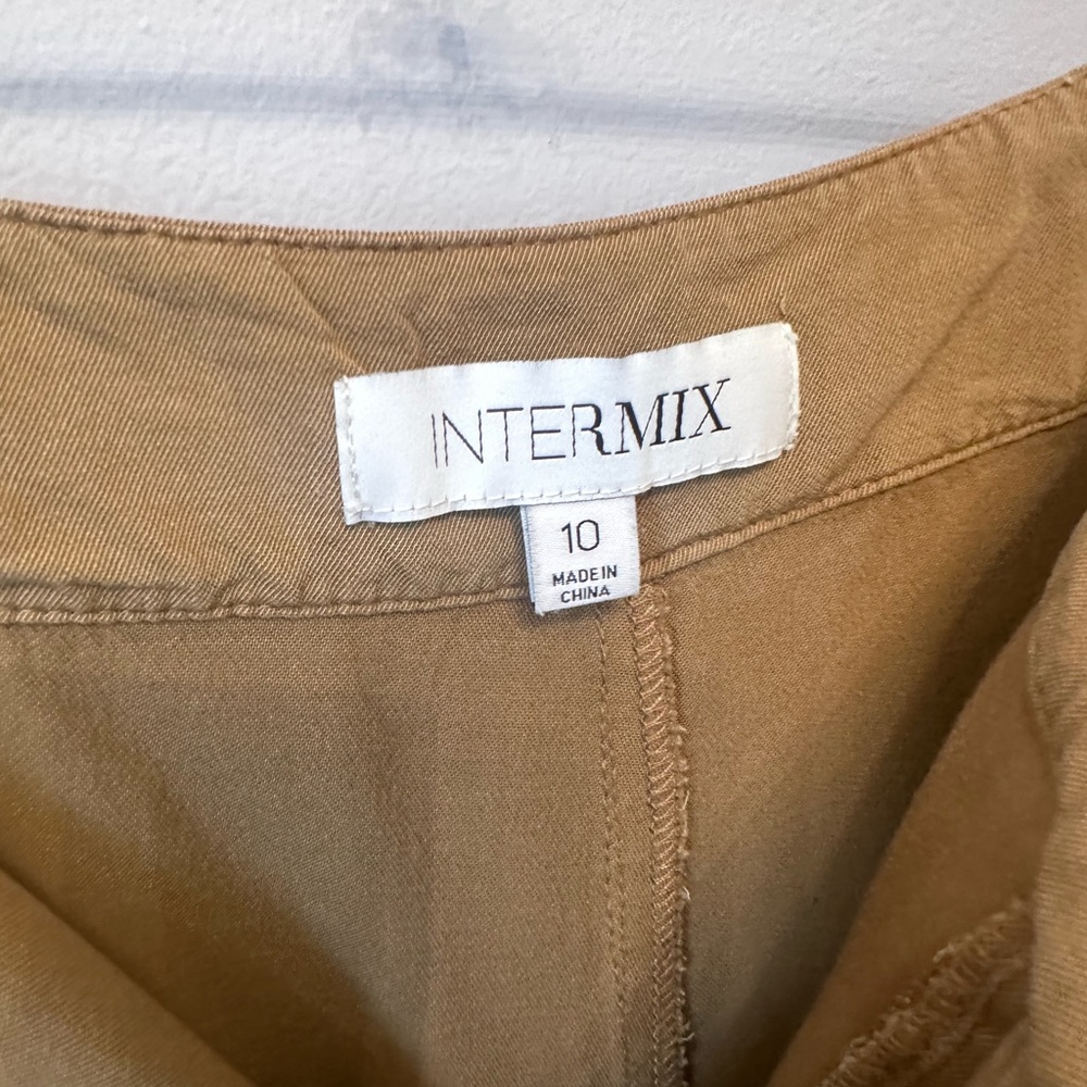 Intermix - Picture 5 of 5
